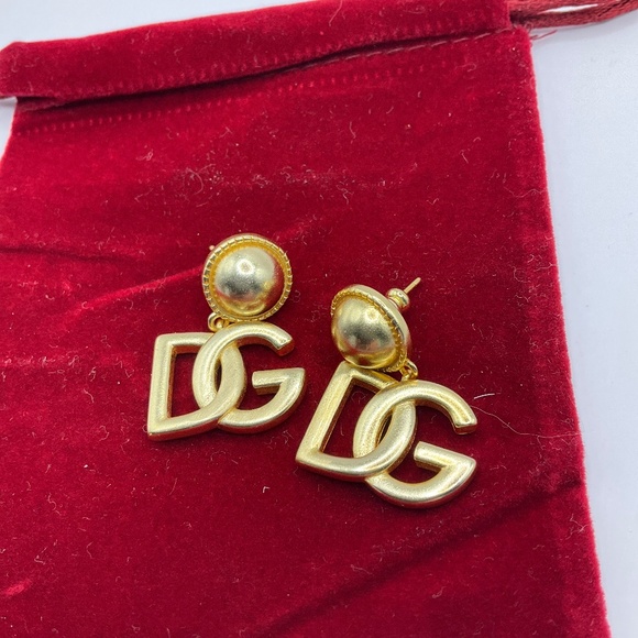 Jewelry - Earrings DG
